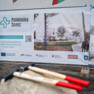Poklepanie-základného kamena - Poliklinika Senec-40