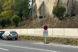Zákaz státia pod cintorínom