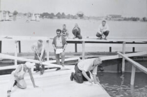 1962-Priprava-dreveného-javiska